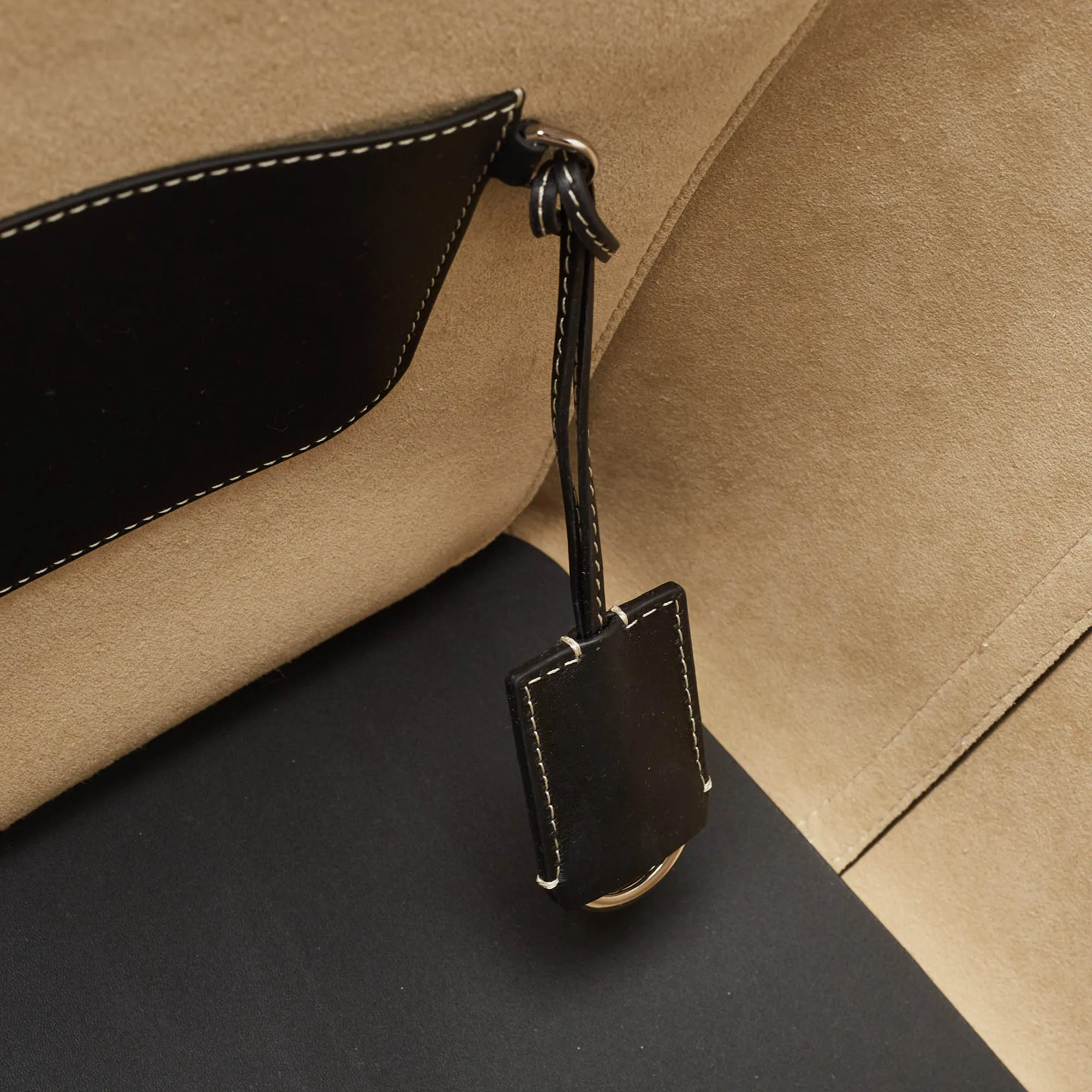 BURBERRY Black Leather Medium Soft Pocket Tote