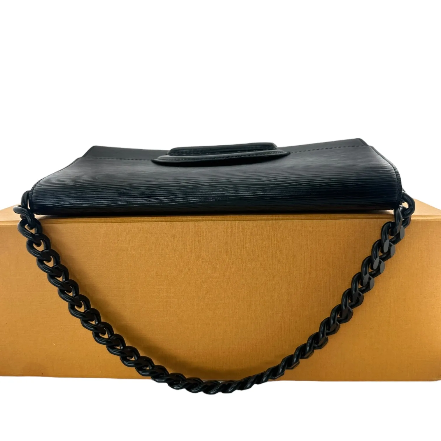 LOUIS VUITTON Epi Leather Chaillot Clutch and Added Chain