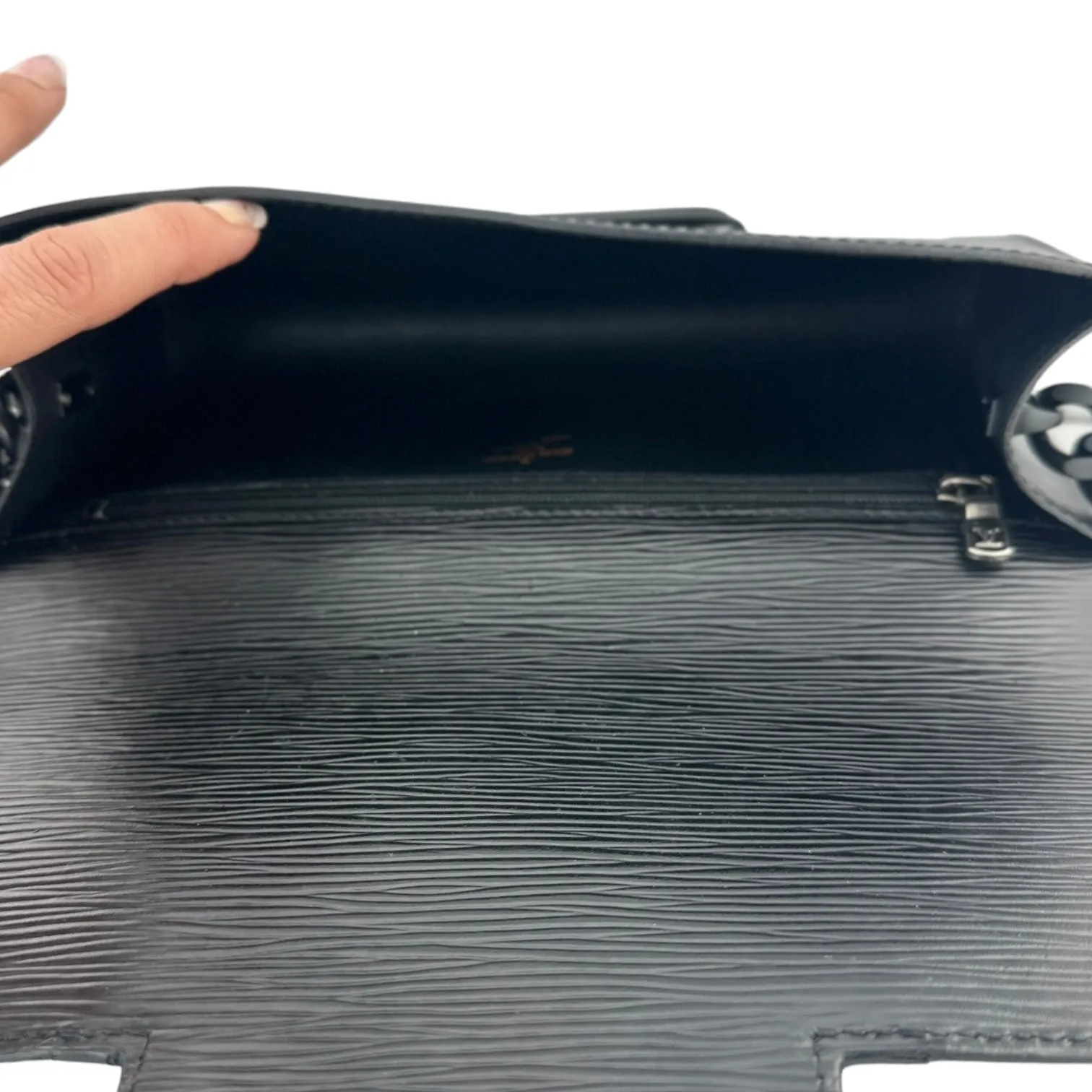 LOUIS VUITTON Epi Leather Chaillot Clutch and Added Chain