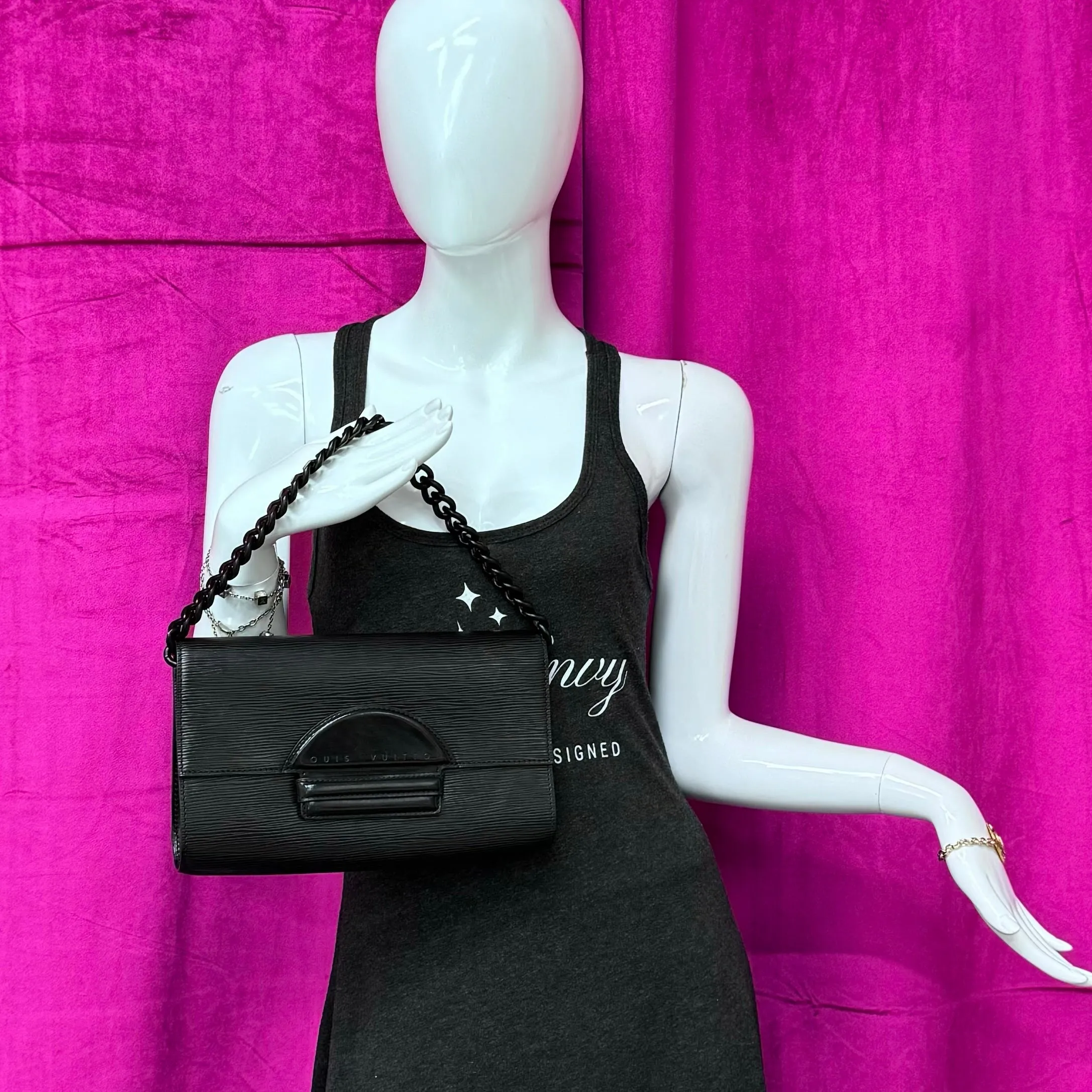 LOUIS VUITTON Epi Leather Chaillot Clutch and Added Chain