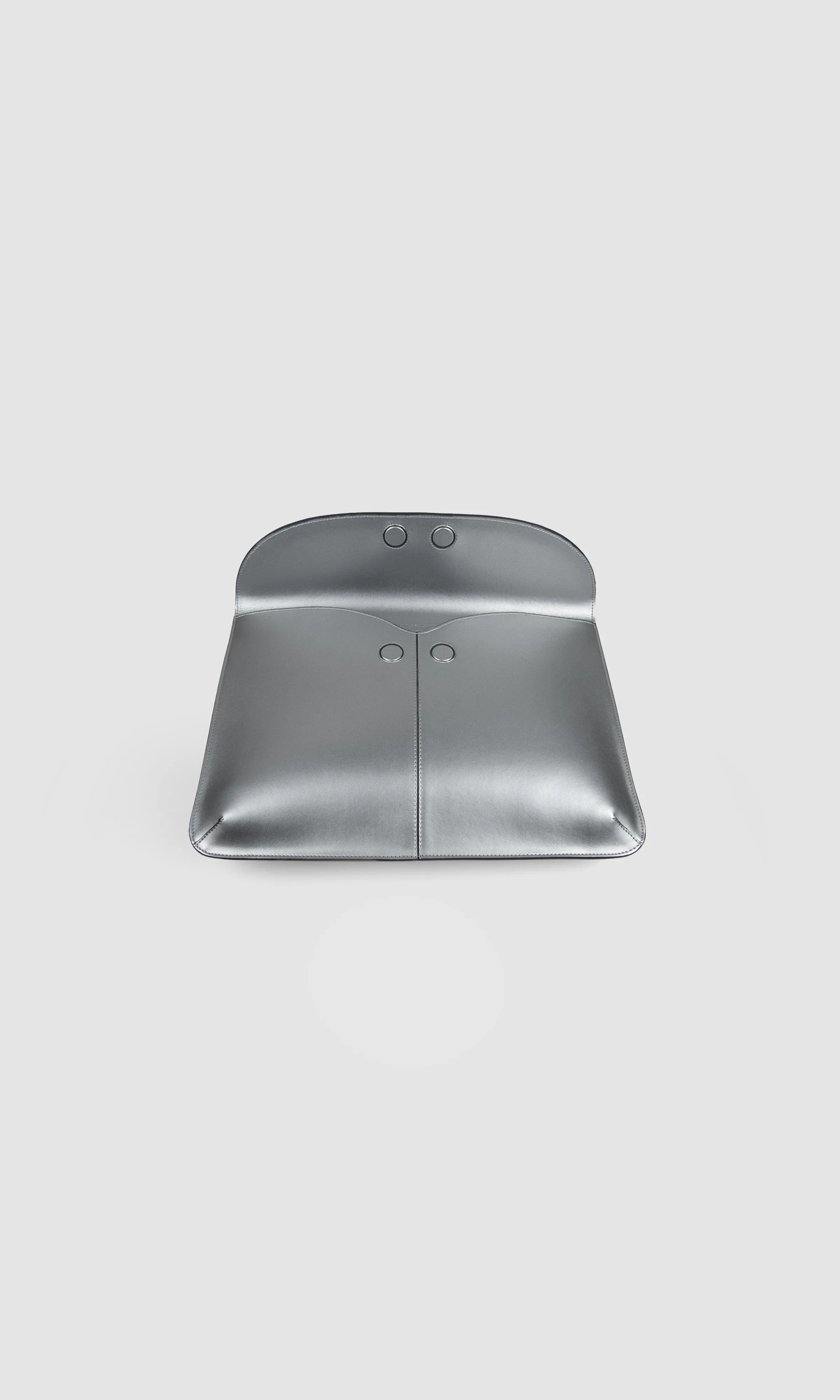 LOYAUTÉ - METAL LAPTOP BAG