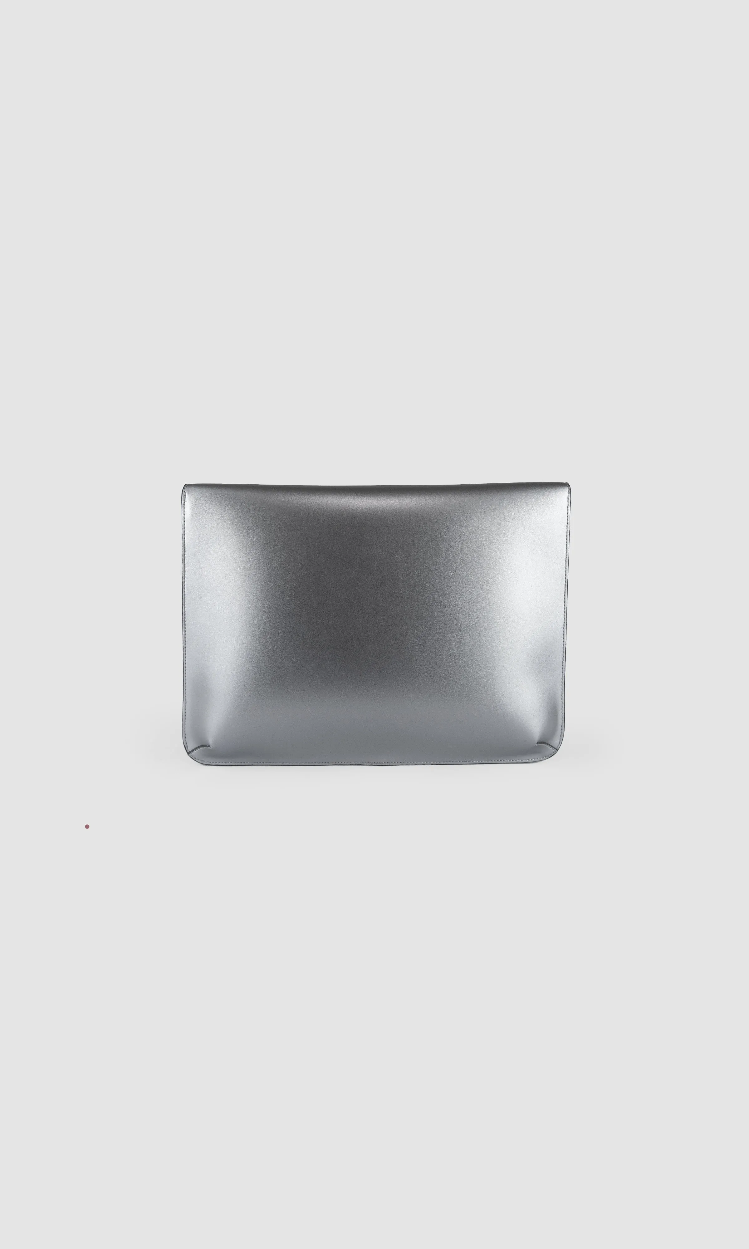 LOYAUTÉ - METAL LAPTOP BAG